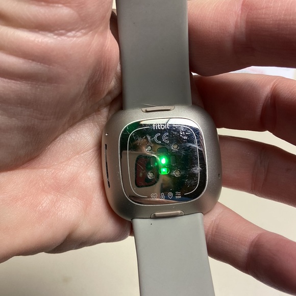 FitBit Sense Watch - Picture 4 of 7